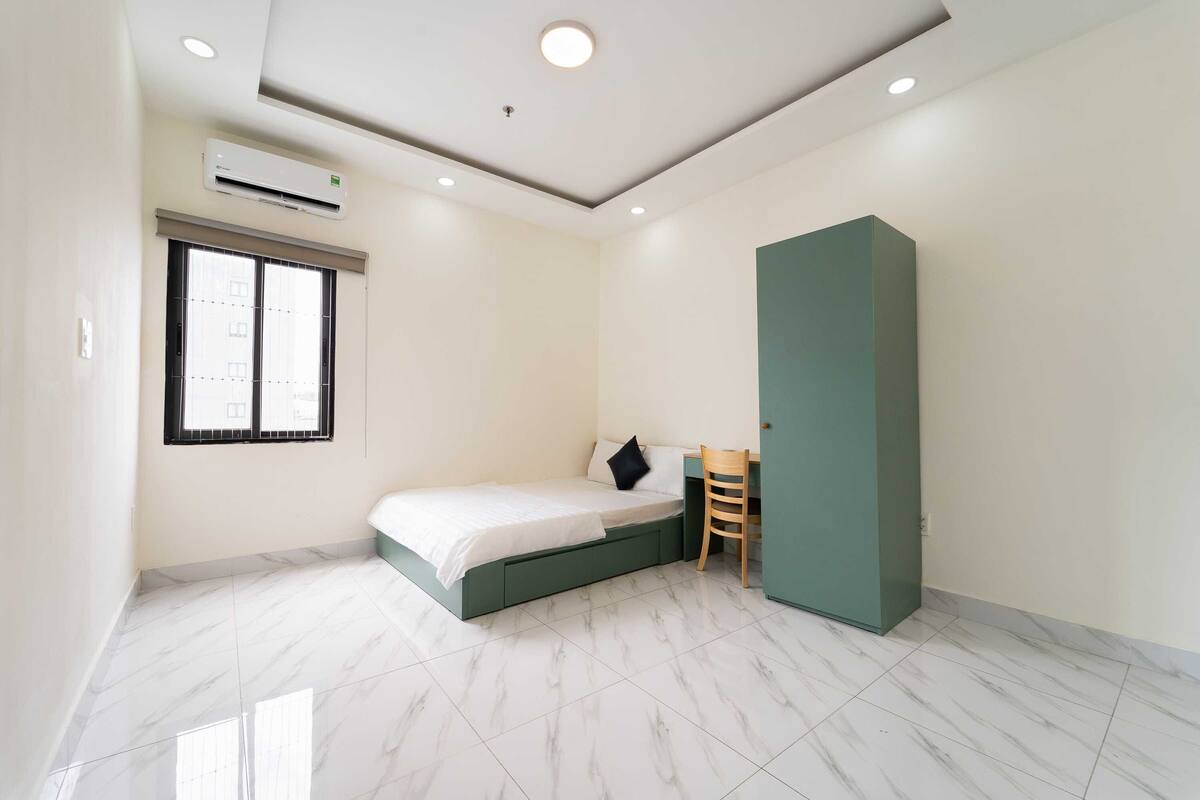 Quarto casal superior | Roupas de cama premium, Wi-Fi de cortesia, roupa de cama