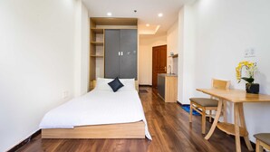 Deluxe Apartment | Premium bedding, free WiFi, bed sheets - Palette Phu Nhuan Apartment (Ho Chi Minh City)