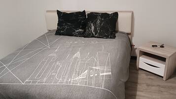 3 bedrooms, bed sheets