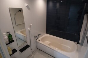 Vila superluxo, várias camas, cozinha, vista para o jardim | Banheiro