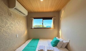 Dobbeltrom – comfort, mikrobølgeovn, hageutsikt | Memory foam-senger, skrivebord, wi-fi (inkludert) og sengetøy