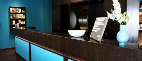 Apartment | Reception