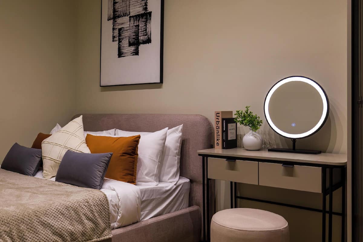ห้องพรีเมียร์สวีท, 2 ห้องนอน (Signature Two Bedroom Suite) | เครื่องนอนระดับพรีเมียม, ผ้าม่านกันแสง, เตารีด/โต๊ะรีดผ้า, Wi-Fi ฟรี