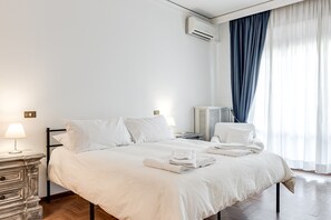 4 chambres, fer et planche à repasser, Wi-Fi, draps fournis