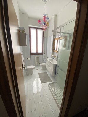 Unclassified image, 3 of 38, button - Elegant Townhouse with 4 Bedrooms, Terrace, and Parking 10 Minutes from Florence (Scandicci)