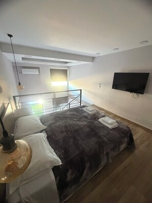 Free WiFi - Airnest Suites Near Athens Airport (Spata-Artemida)