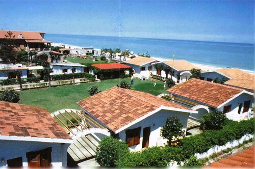 Three-room detached apartment with garden with direct access to the beach