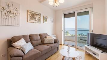 Classic Apartment, 1 Bedroom, Balcony, Sea View | In-room safe, iron/ironing board, free WiFi, bed sheets