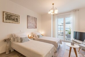 In-room safe, iron/ironing board, free WiFi, bed sheets - Belo Horizonte, with Pool & Sea View (Split)