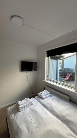 Basic Double Room, City View - Cozy Guest House in Tórshavn (Tórshavn)