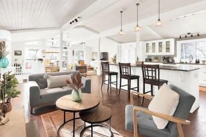 Téléviseur connecté, foyer, livres