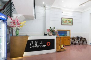 ฝ่ายต้อนรับ