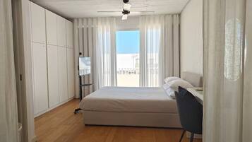 Penthouse, City View