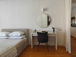 Penthouse, City View - Cozy Penthouse w Terrace & Outdoor (San Ġwann)