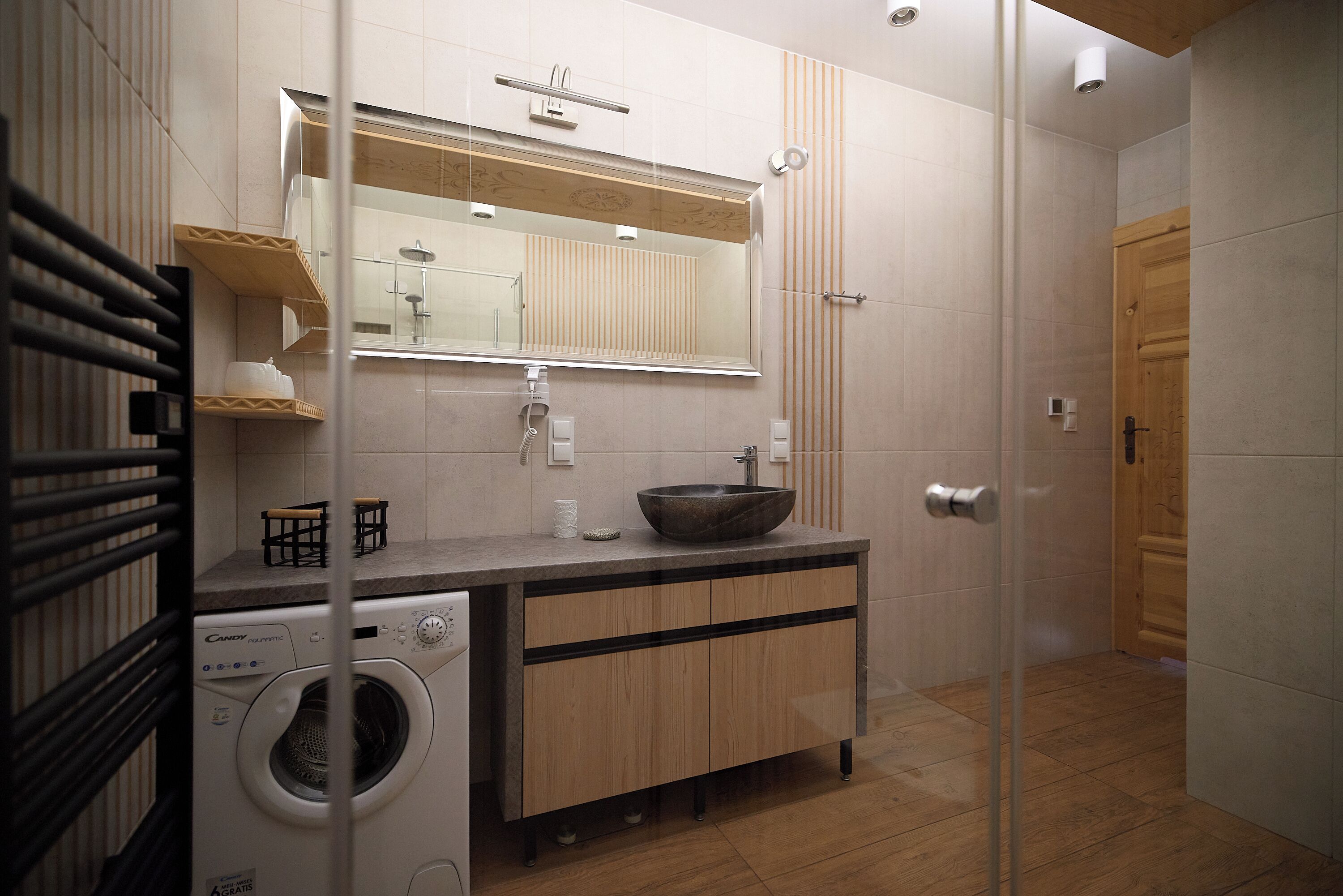 Deluxe Apartment, 2 Bedrooms, Mountain View | Bathroom | Shower, free toiletries, hair dryer, bidet
