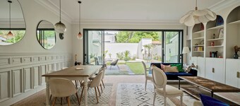 House with swimming pool Primerose