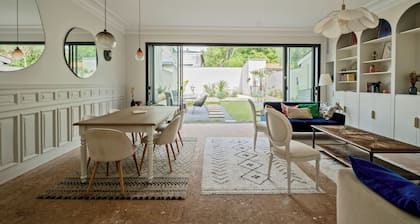 House with swimming pool Primerose