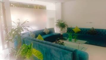 Room, Multiple Bedrooms, Smoking | Living room