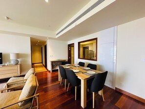 Dining - Azure Casa at Cinnamon Life Residence (Colombo)