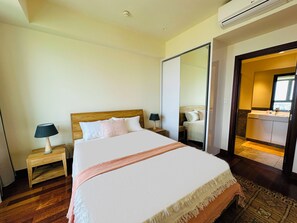 Apartment, Beach View | Blackout drapes, free WiFi - Azure Casa at Cinnamon Life Residence (Colombo)