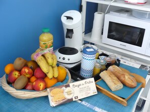 Luokittelematon kuva, 5 kautta 12, painike