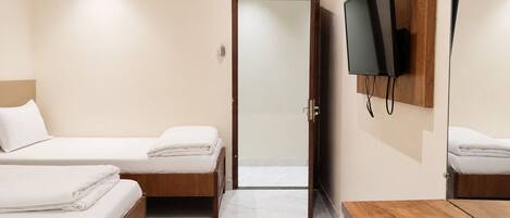 Deluxe Triple Room | Free WiFi