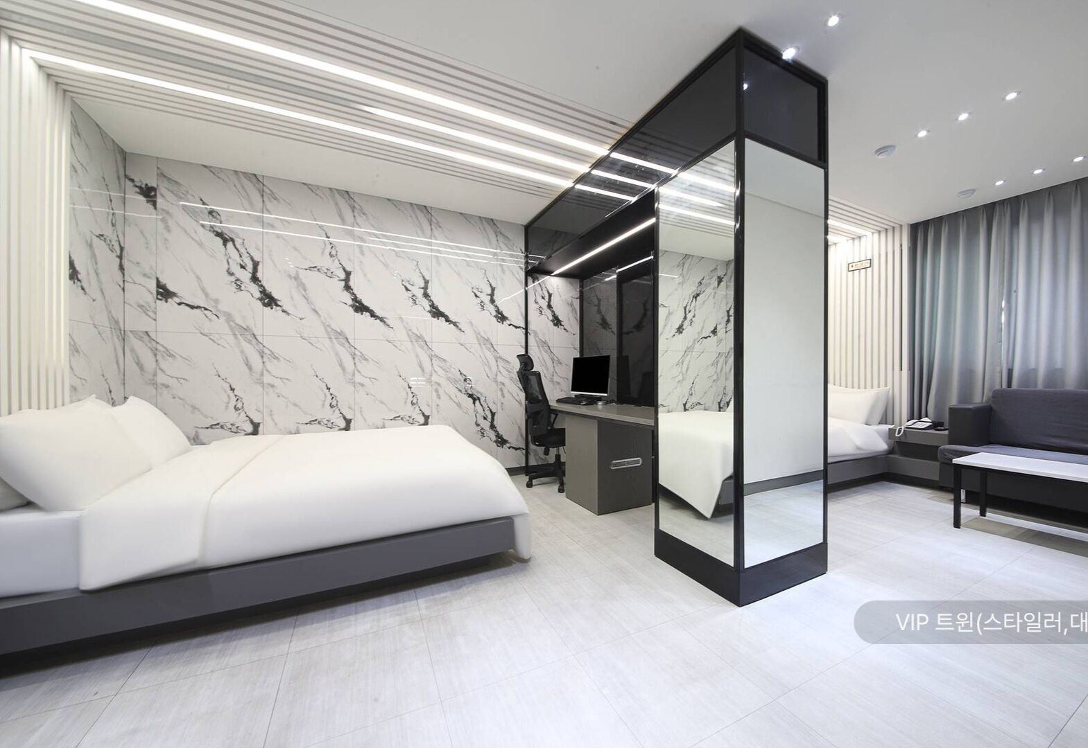 Twin Room, 2 Double Beds, City View