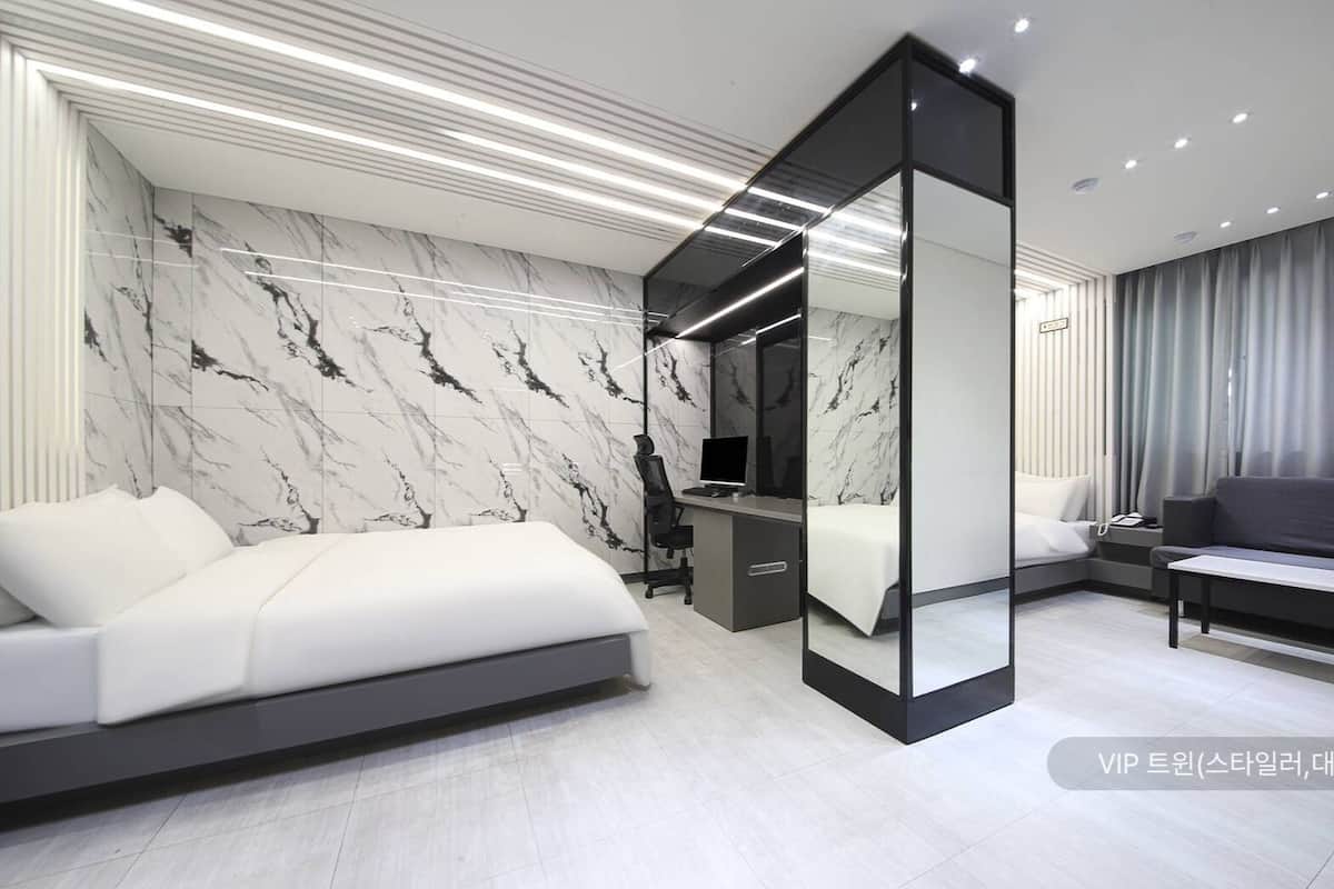 Twin Room, 2 Double Beds, City View