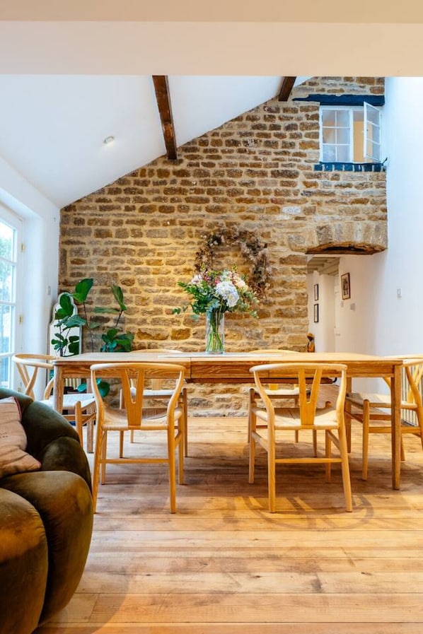 Billede uden beskrivelse, 1 af 33, knap