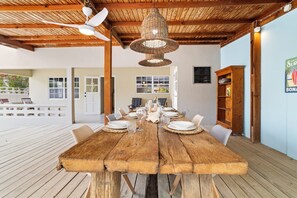 Dining - Stylish 2-bedroom vacation home in Belnem, Bonaire—near beaches, dive spots & restaurants. (Belnem)