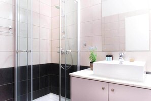 Towels - Napian Premium suite 24 (Ayia Napa)