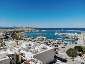 Marina - MariTeo 2BR Apartment by the sea in charming Rethymno (Rethymno)