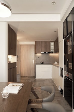 Egyptian cotton sheets, premium bedding, down comforters - Bonsai Hotel Bangkok (Bangkok)