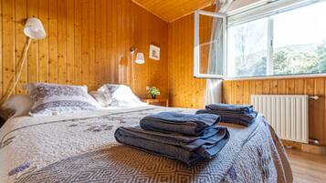 4 camere, ferro/asse da stiro, Wi-Fi, lenzuola