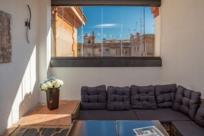 Interior - Testaccio Skyline (Roma)