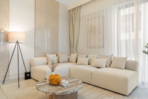 Living area - FIRST CLASS | 3BR | Luxury Living at Creek Beach (Dubai Creek Harbour)