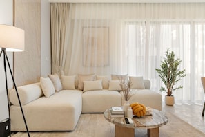 Living area - FIRST CLASS | 3BR | Luxury Living at Creek Beach (Dubai Creek Harbour)