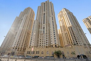 Exterior - FIRST CLASS | 2BR | Sea & Ain Dubai Views | JBR (JBR)