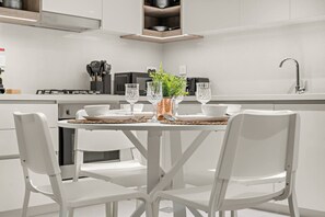 Dining - FIRST CLASS | 1BR | Luxury Meets Ease (Downtown)