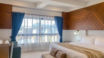 Deluxe Double Room | In-room safe, desk, laptop workspace, iron/ironing board