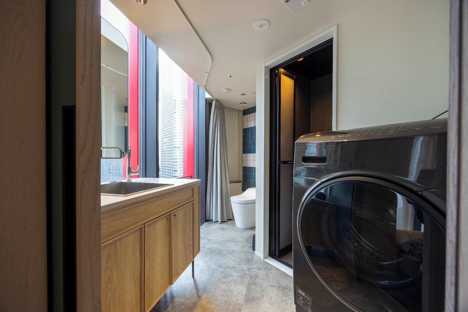 تجهيزات دش، مستلزمات مجانية للعناية الشخصية، مجففات شعر، مناشف