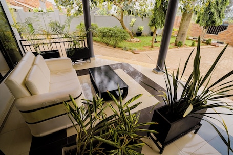 Lobby sitting area. MURUGANO VILLAGE