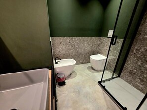 Habitació doble Deluxe, 1 llit de matrimoni gran i sofà llit, pati