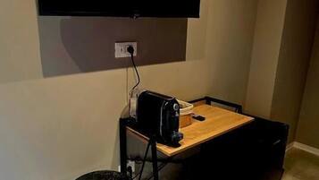 Kamar Double, 1 Tempat Tidur King dengan tempat tidur Sofa, patio