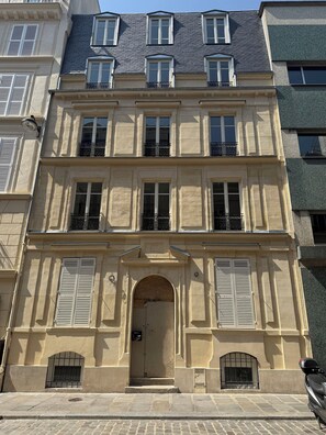 Exterior - Hotel des Peintres (Paris)