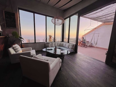 Native Residence- Miel