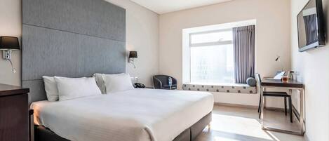 3 slaapkamers, een bureau, een strijkplank/strijkijzer, wifi