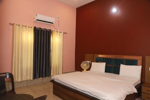 Habitación Deluxe | Escritorio y wifi gratis