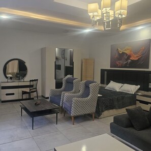 Doppia Luxury | Una scrivania, postazione laptop, Wi-Fi gratuito