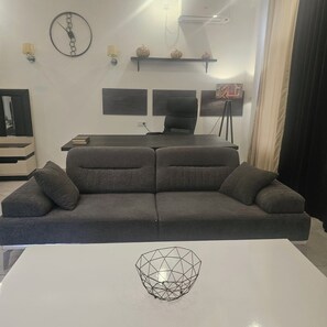 ห้องลักซ์ชัวรี่ดับเบิล | โต๊ะทำงาน, พื้นที่ทำงานแบบใช้แล็ปท็อป, Wi-Fi ฟรี